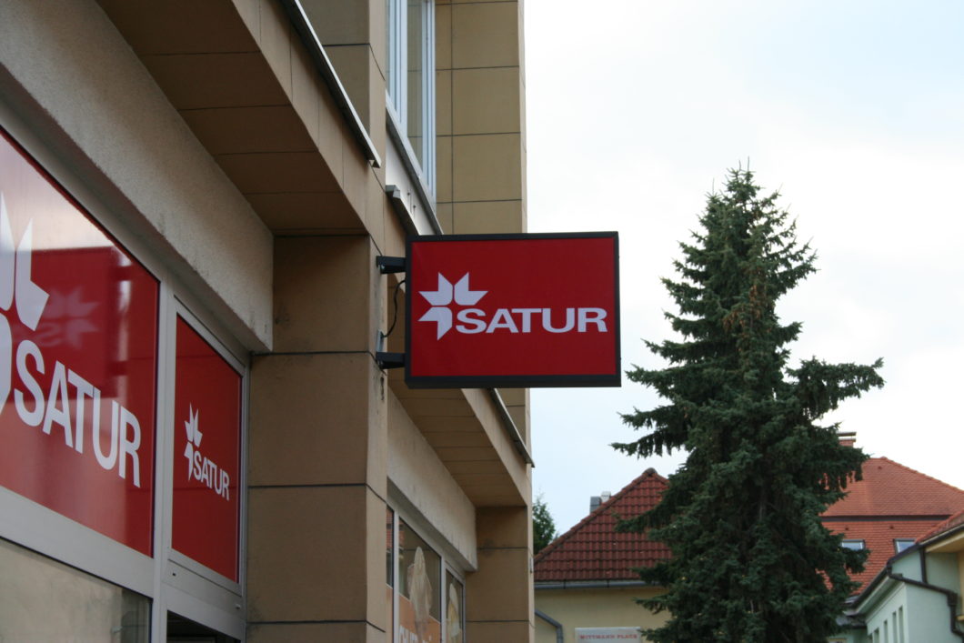 Satur